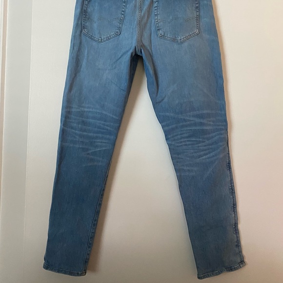 AE AirFlex+ Athletic Fit Men’s Jeans - Picture 2 of 3